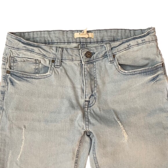 Forever 21 | Light Wash Distressed Jeans | Size 30 - Picture 5 of 7